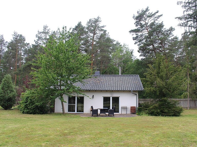 Kleines Ferienhaus mit großem Garten