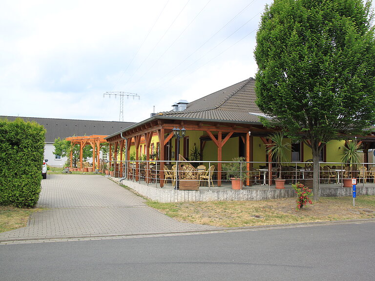 Außensitz Restaurant "Athos"