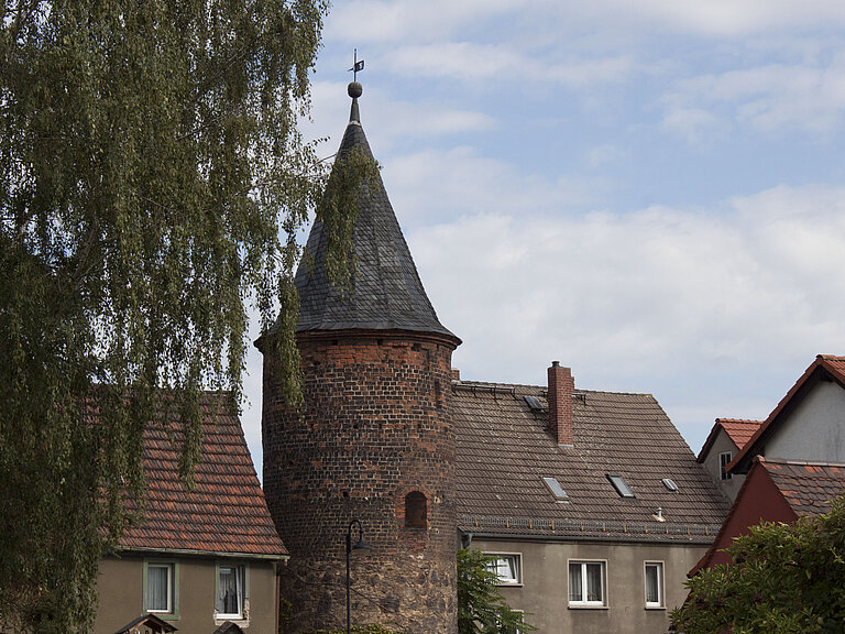 Blick von Schlossstraße in Richtung Unterer Stadtturm. 