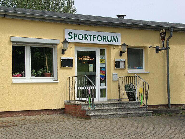 Eingang Sportforum Möhlau