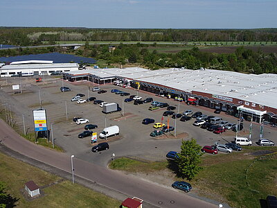 Gewerbegebiet: Tedi, Baumarkt, Takko, Woolworth