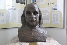 Paul Gerhardt Büste in der Ausstellung