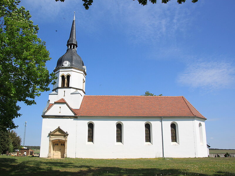 Kirche auf dem Friedhof